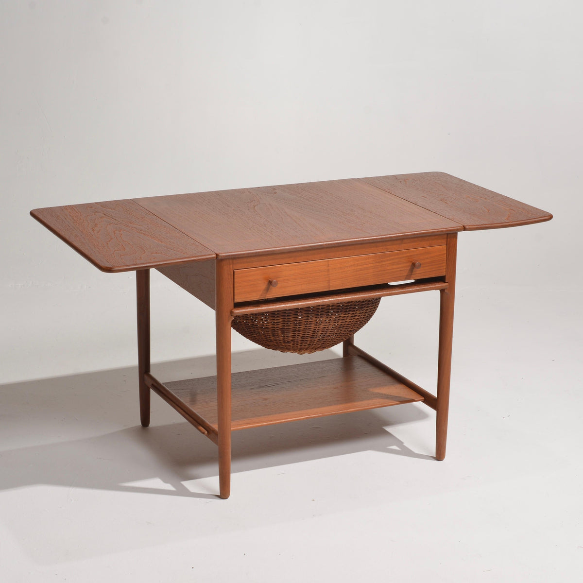 Hans Wegner AT-33 sewing table for Andreas Tuck detail 2