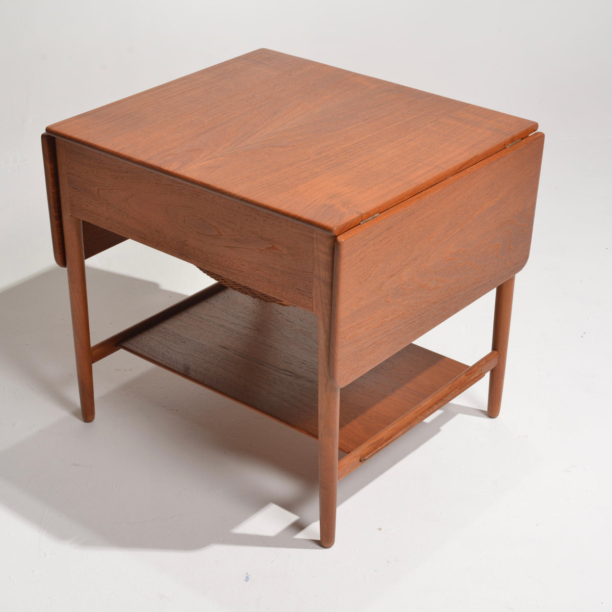 Hans Wegner AT-33 sewing table for Andreas Tuck detail 8
