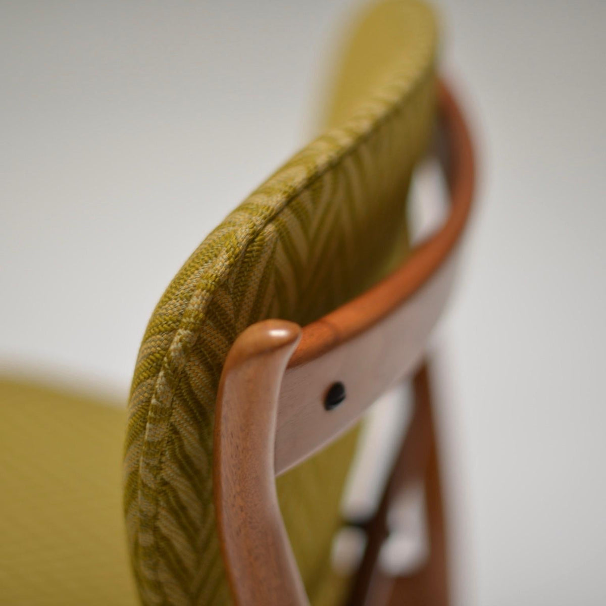 Finn Juhl Model 51 Baker walnut dining chair detail 15