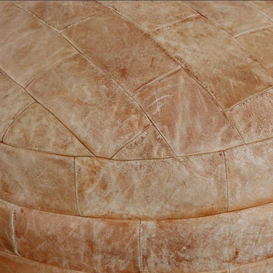 De Sede leather patchwork ottoman, 1960s - view 7