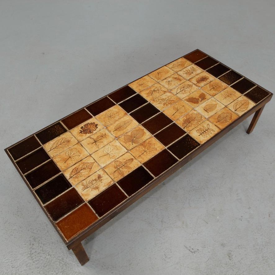Signed Roger Capron Garrigue coffee table with peripheral botanical tile border, circa 1960 - view 9