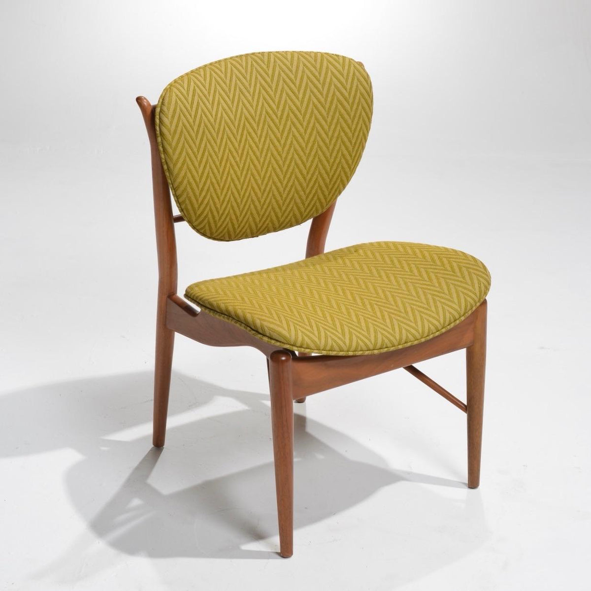 Finn Juhl Model 51 Baker walnut dining chair detail 5