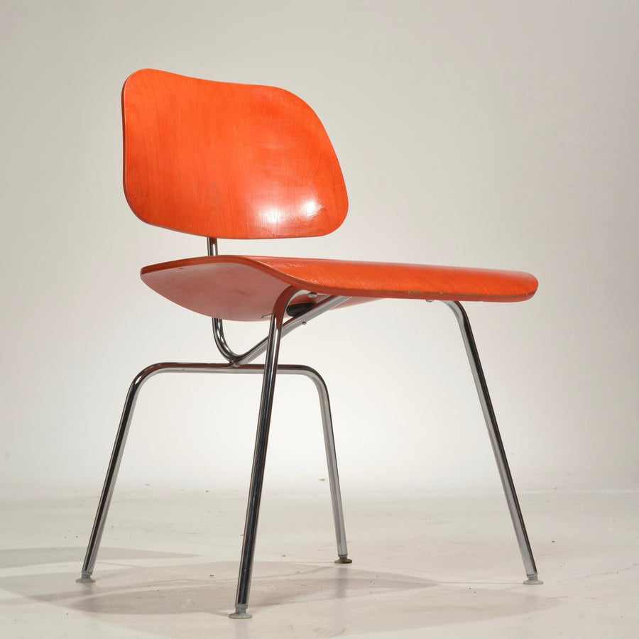 Charles and Ray Eames DCM molded plywood chair for Herman Miller, 1970 - view 2