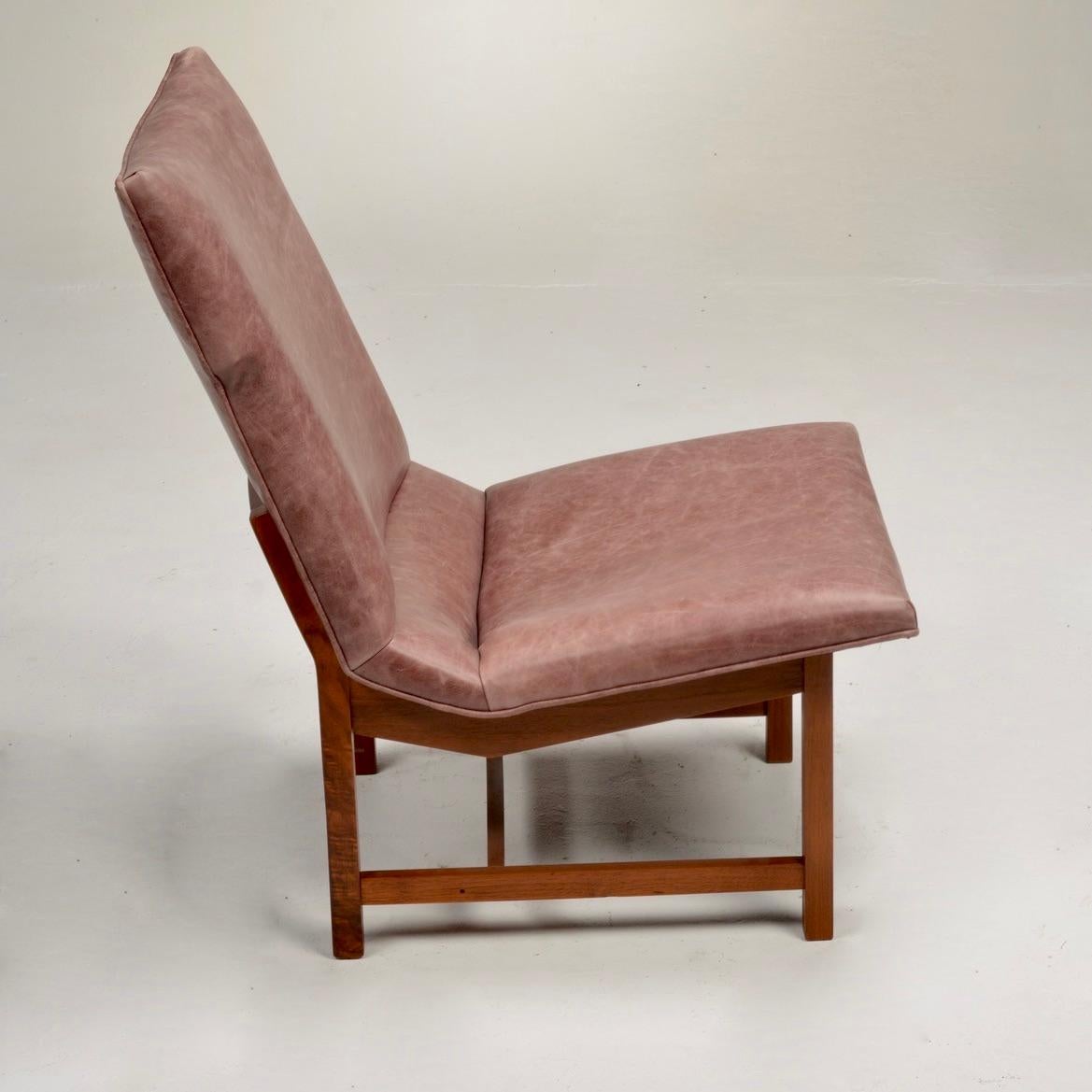 American Modernist leather and walnut lounge chair, circa 1960s - view 2