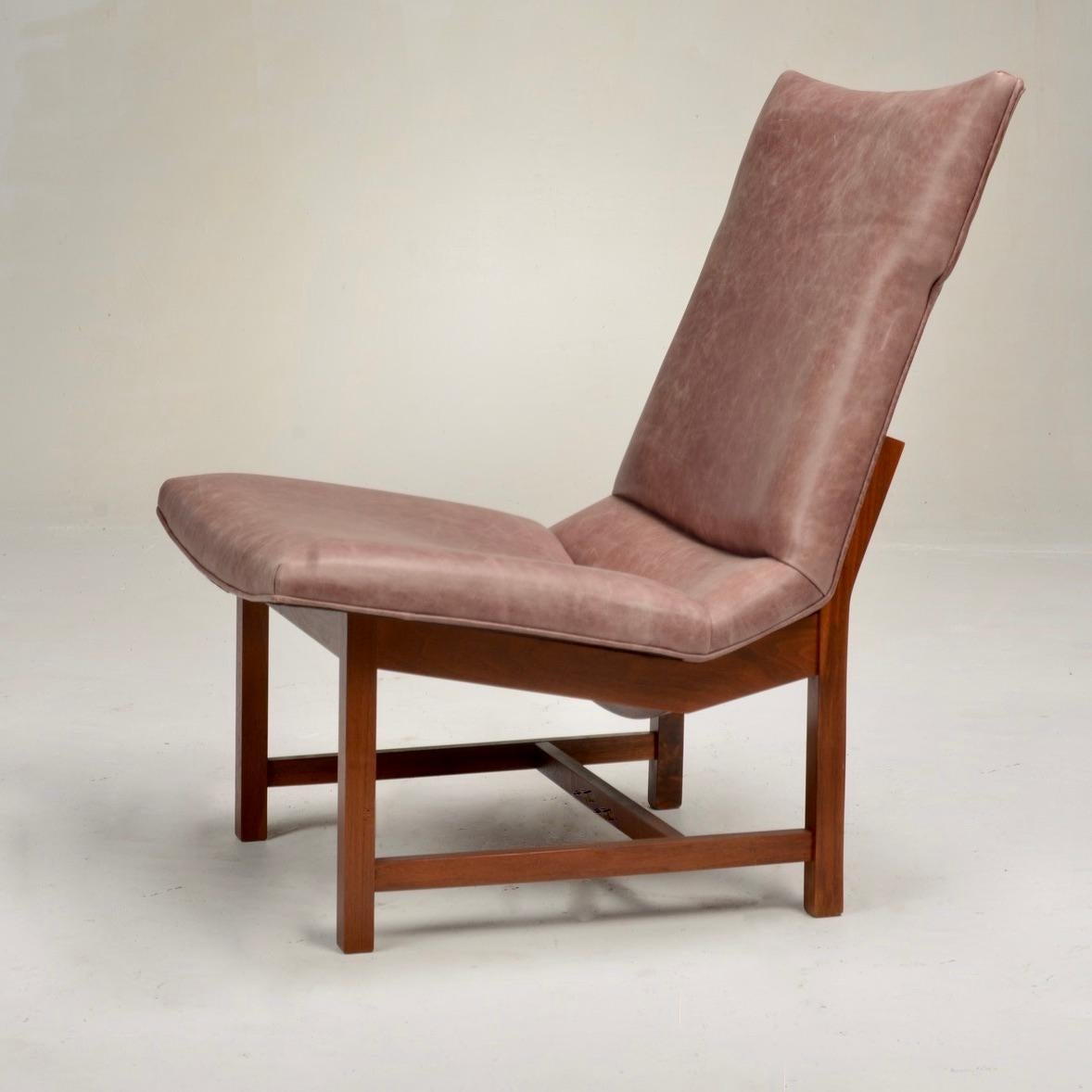 American Modernist leather and walnut lounge chair, circa 1960s - view 7