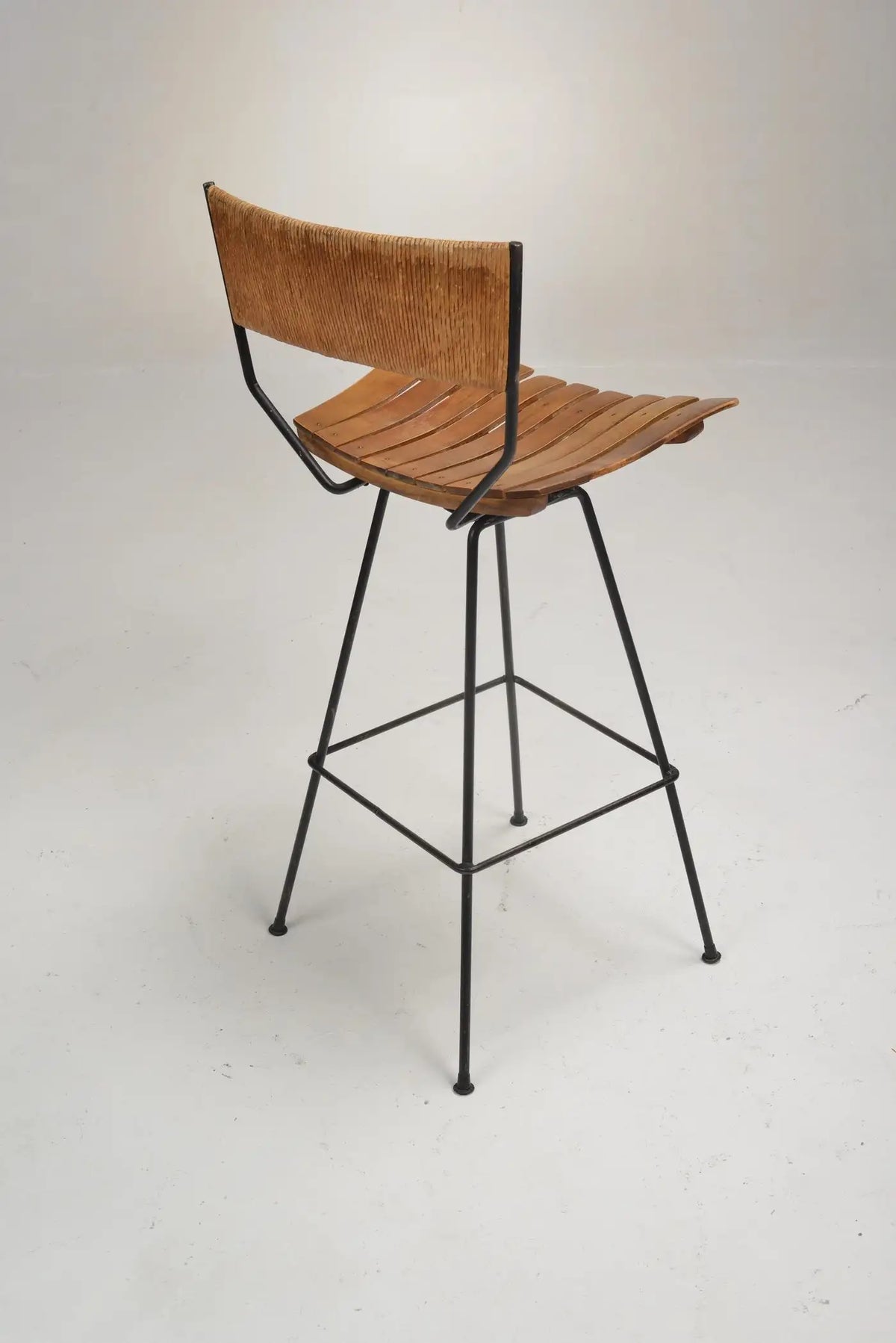 Arthur Umanoff for Raymor Iron Swivel Bar Stool