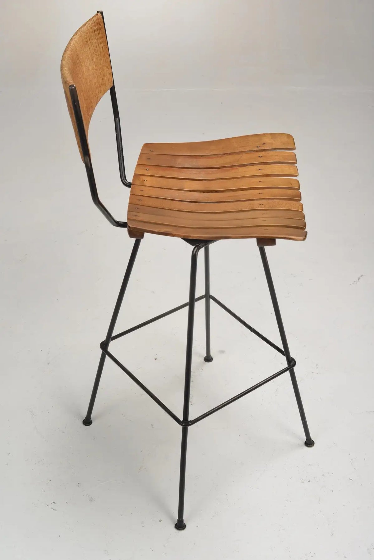 Arthur Umanoff for Raymor Iron Swivel Bar Stool