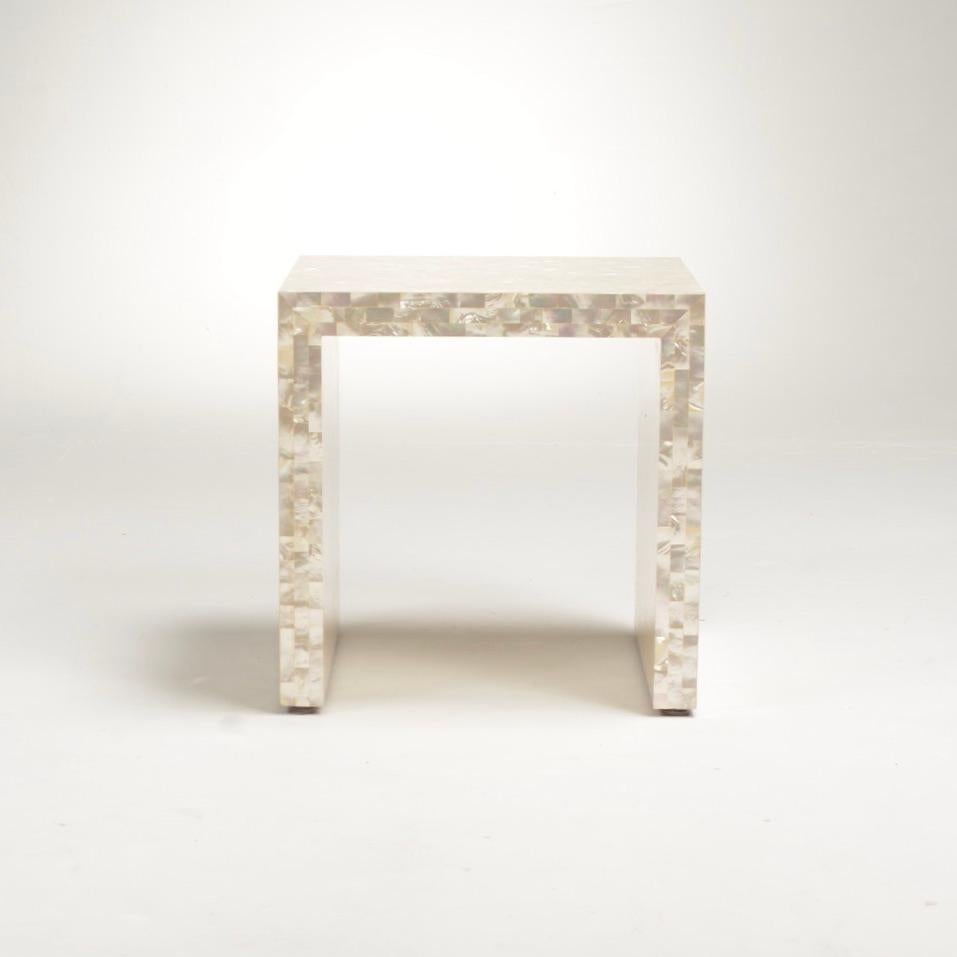 Oscar de la Renta mother of pearl side table detail 5