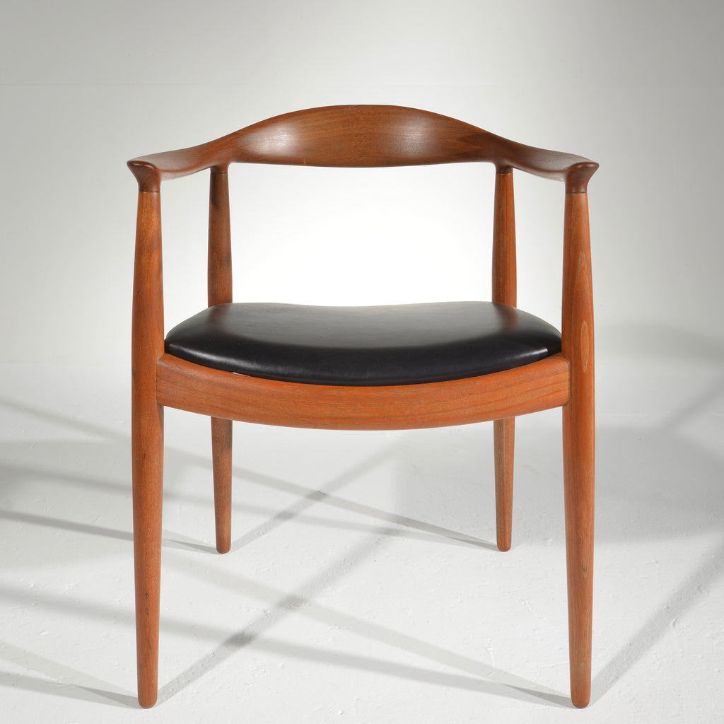 Hans Wegner Round Chair in Teak