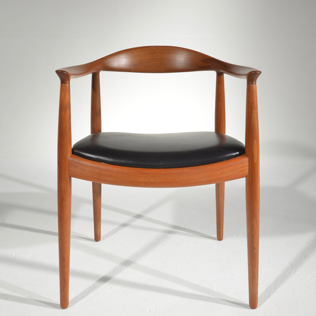 Hans Wegner Round Chair in Teak
