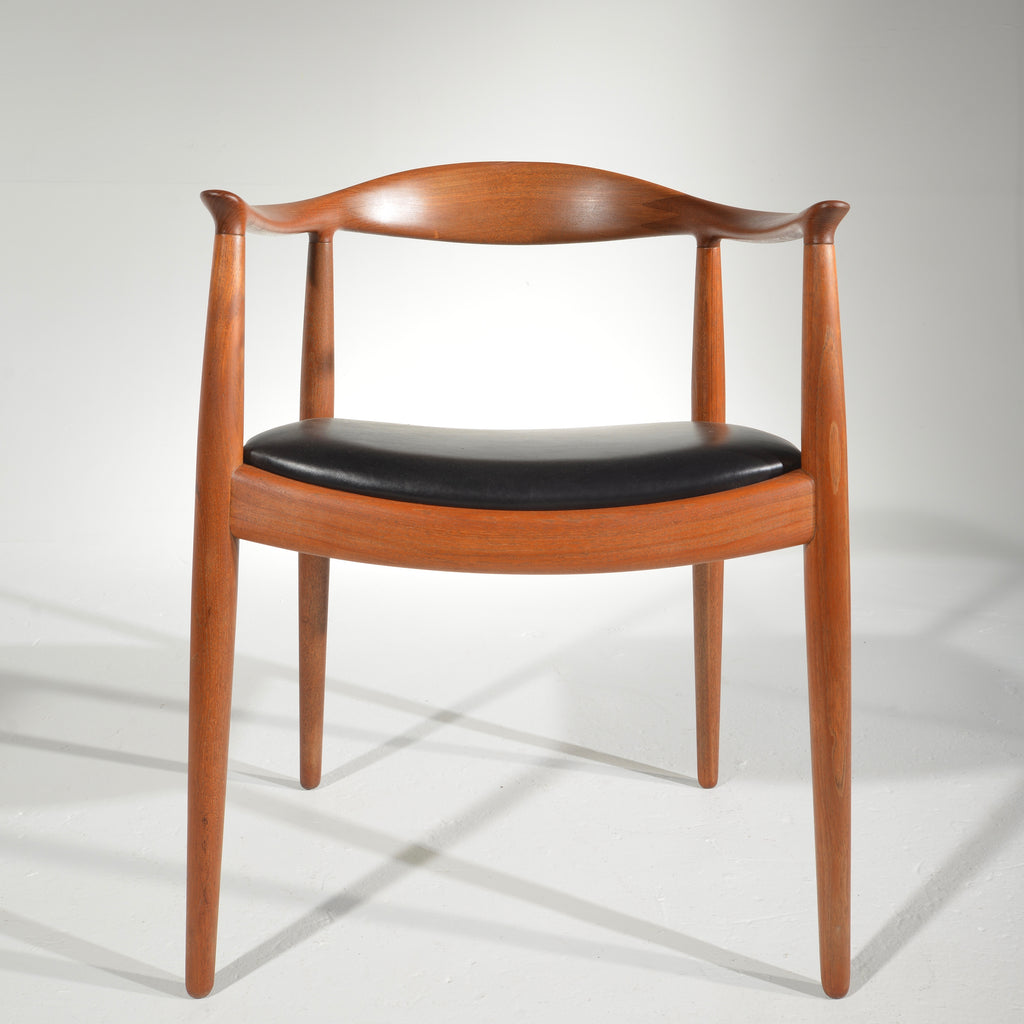 Hans Wegner Round Chair in Teak