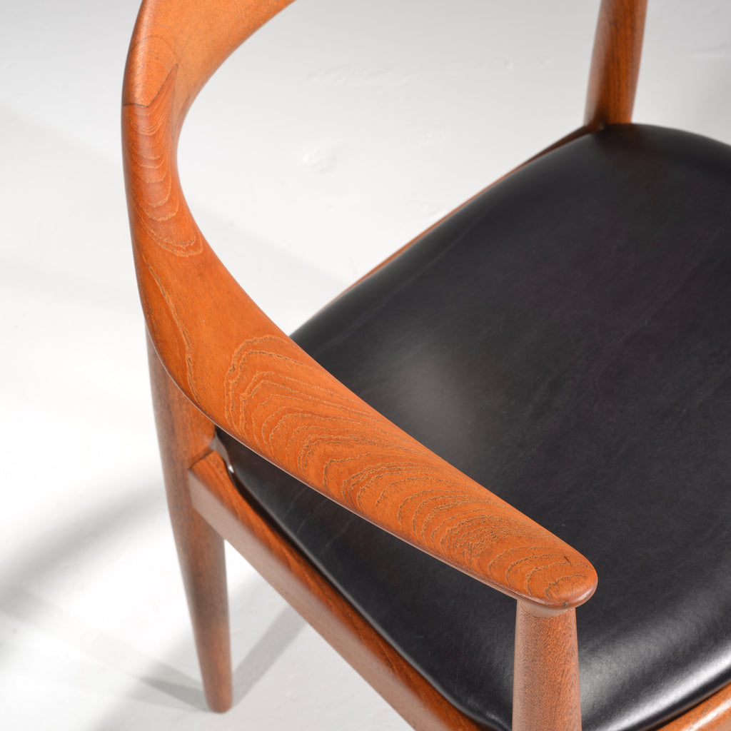 Hans Wegner Round Chair in Teak