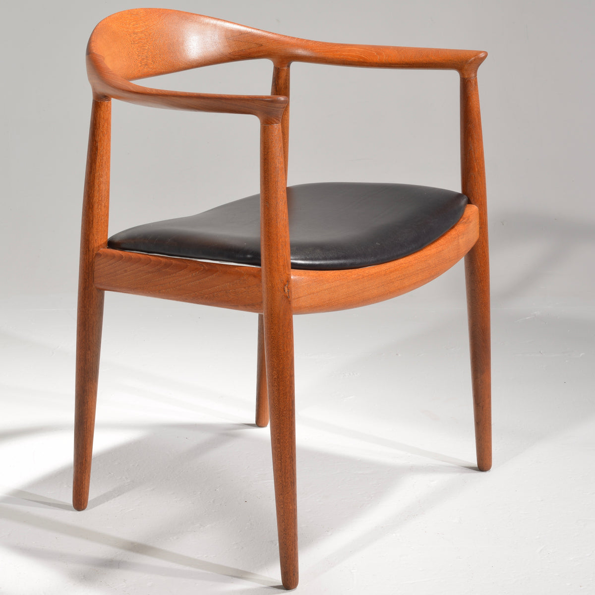 Hans Wegner Round Chair in Teak