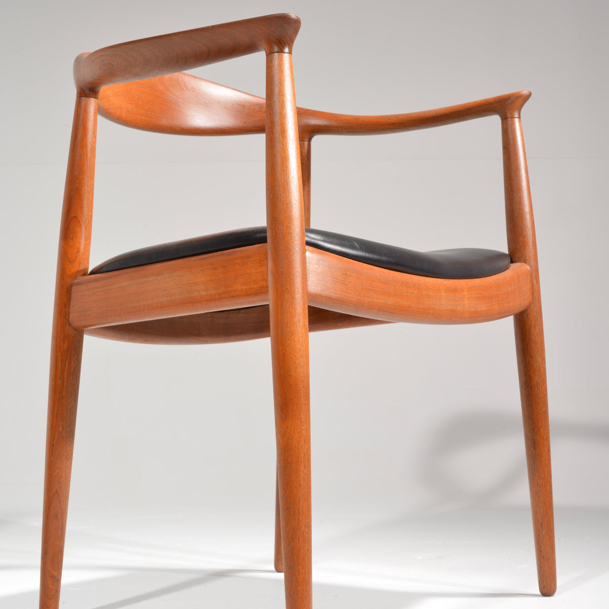 Hans Wegner Round Chair in Teak