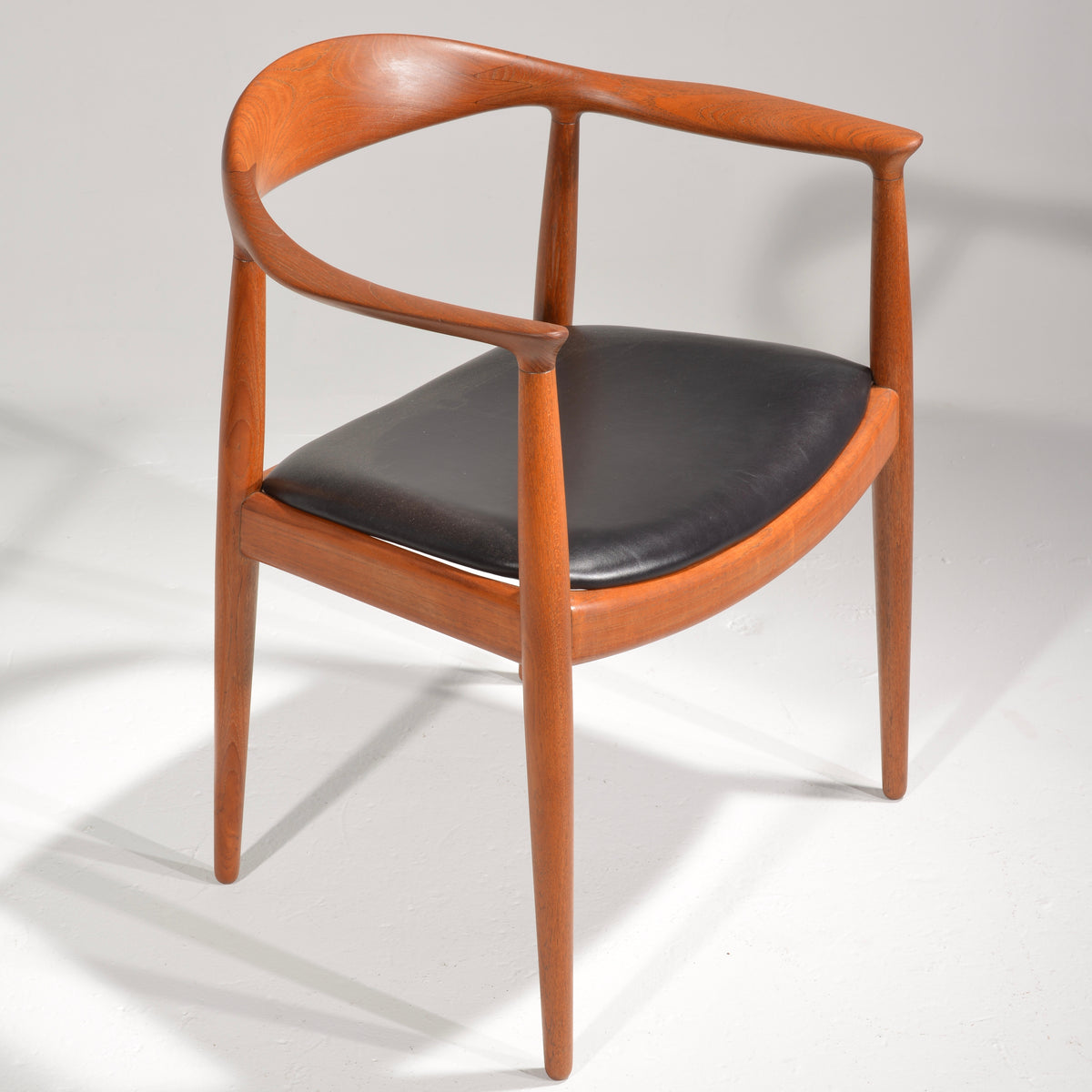 Hans Wegner Round Chair in Teak
