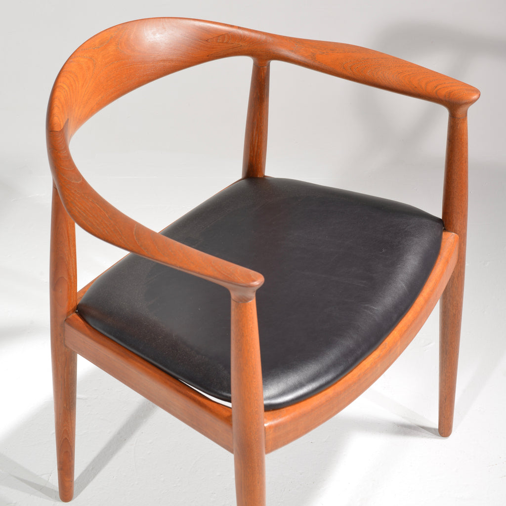 Hans Wegner Round Chair in Teak