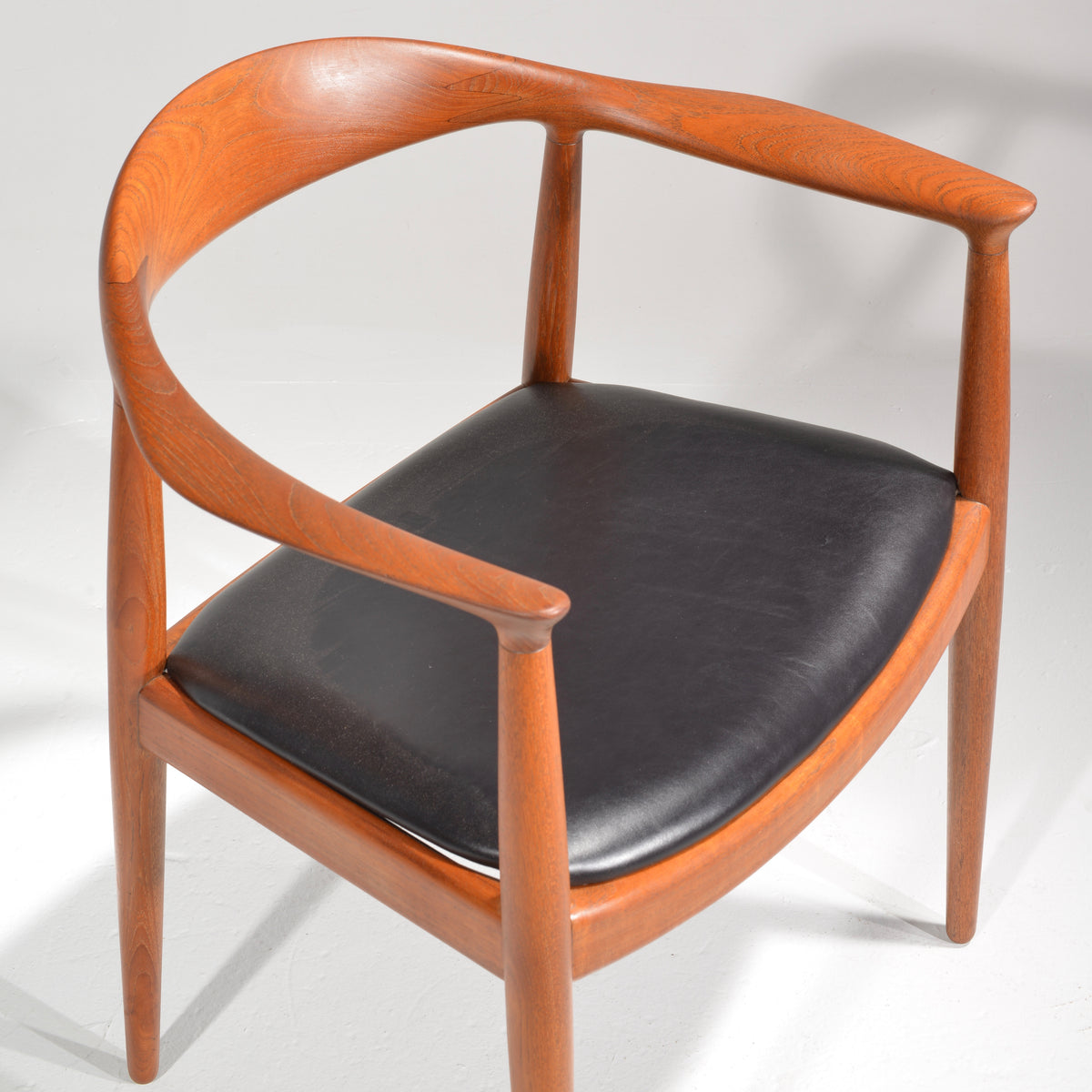 Hans Wegner Round Chair in Teak