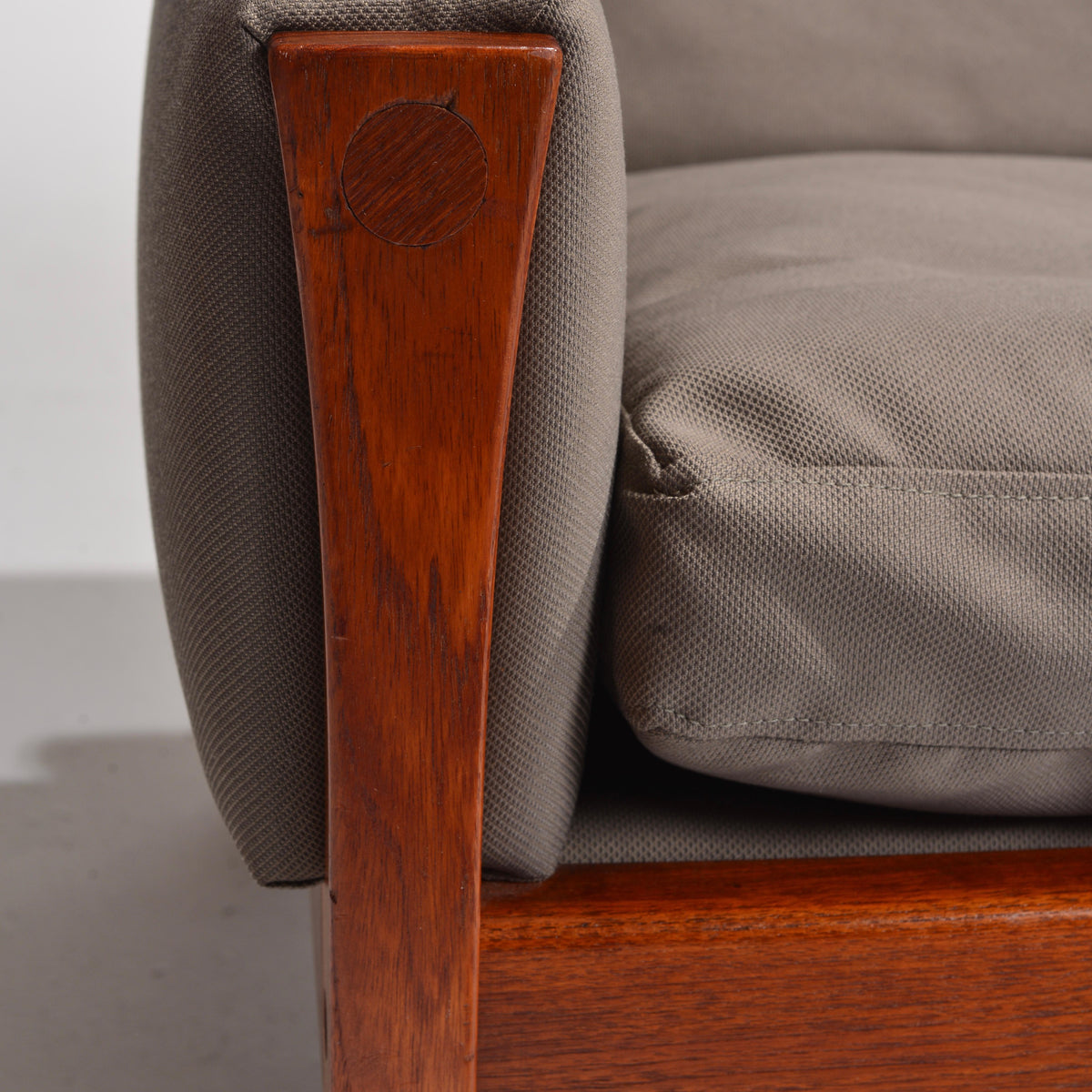 Hans Wegner Arne Poulsen AP62 teak loveseat detail 7