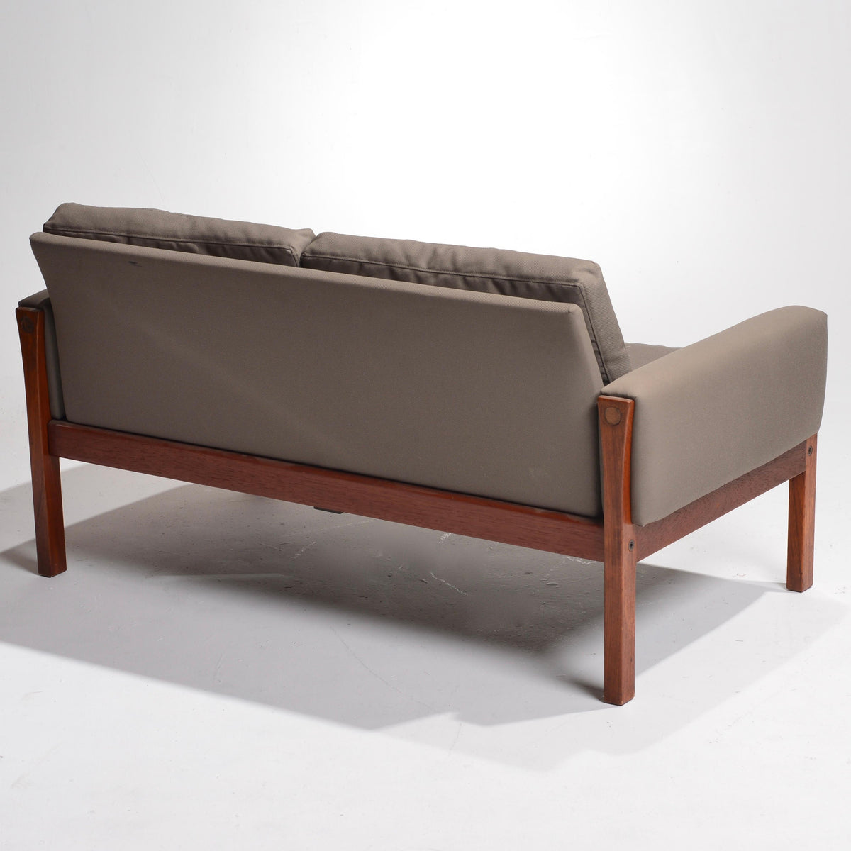 Hans Wegner Arne Poulsen AP62 teak loveseat detail 10