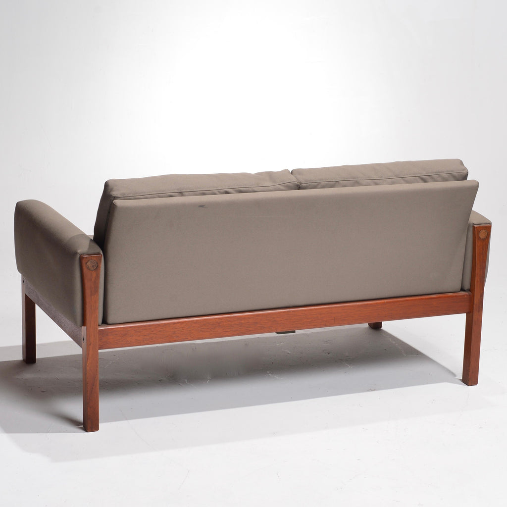 Hans Wegner Arne Poulsen AP62 teak loveseat detail 9