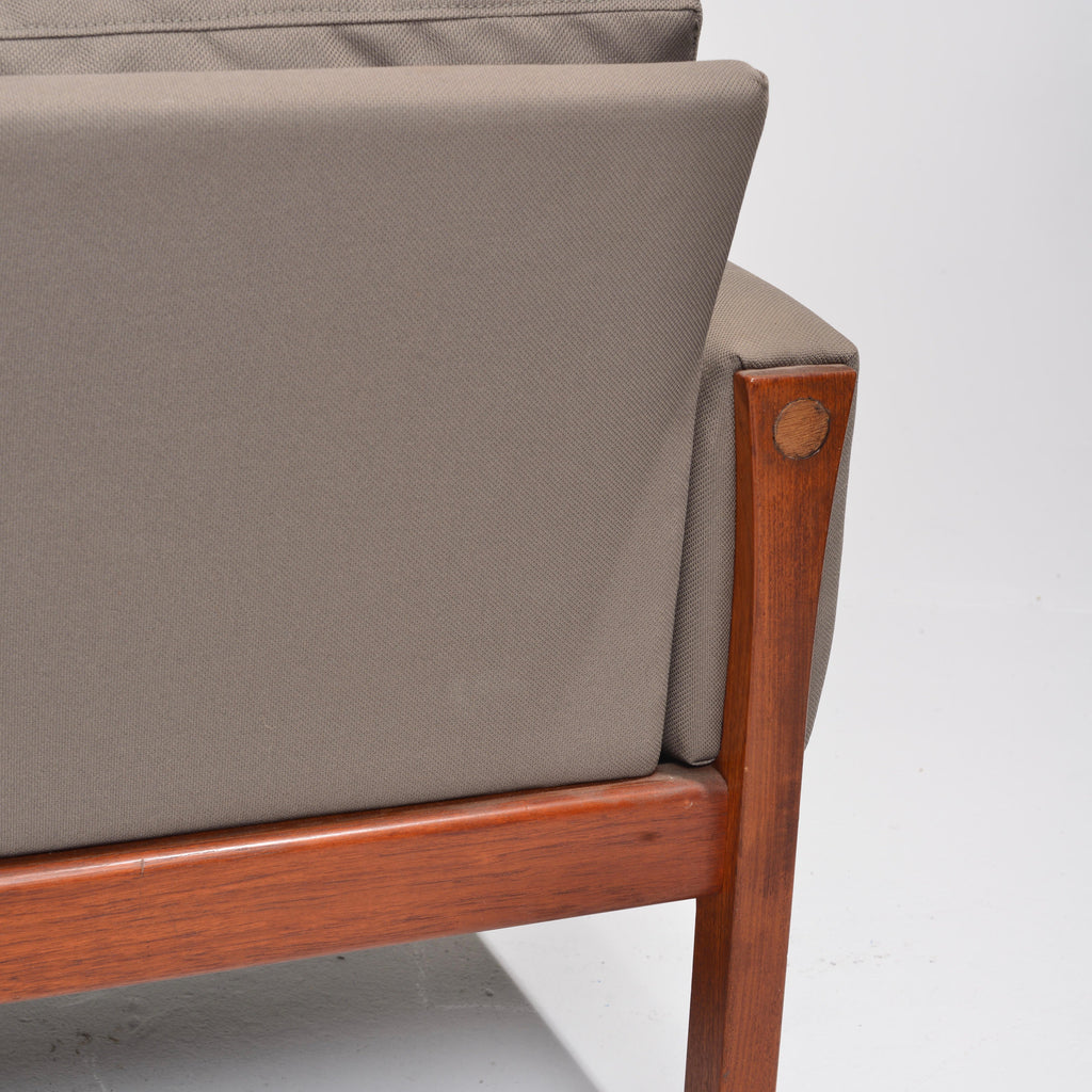 Hans Wegner Arne Poulsen AP62 teak loveseat detail 8