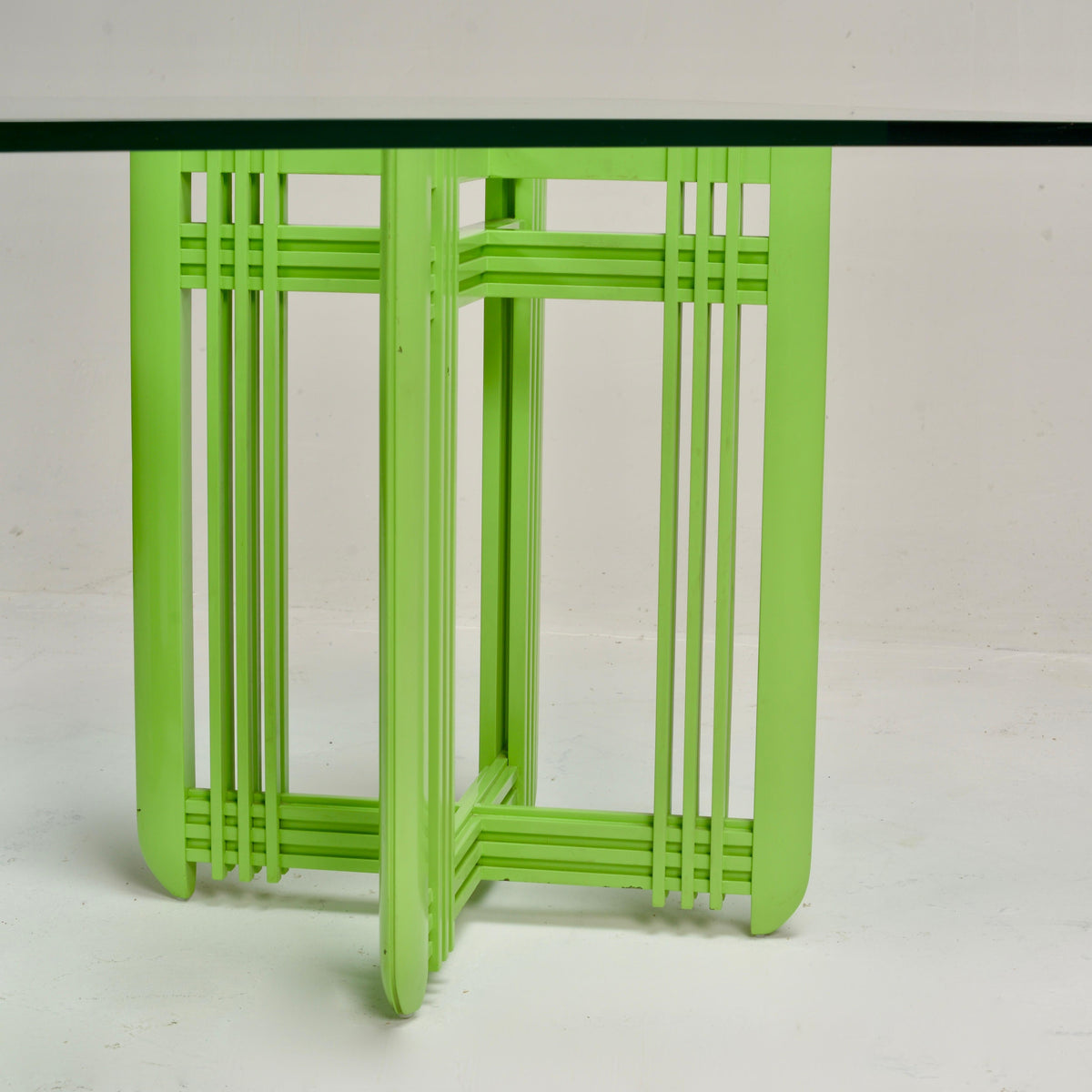 1990s Post-Modern maple and beveled glass dining table detail 9