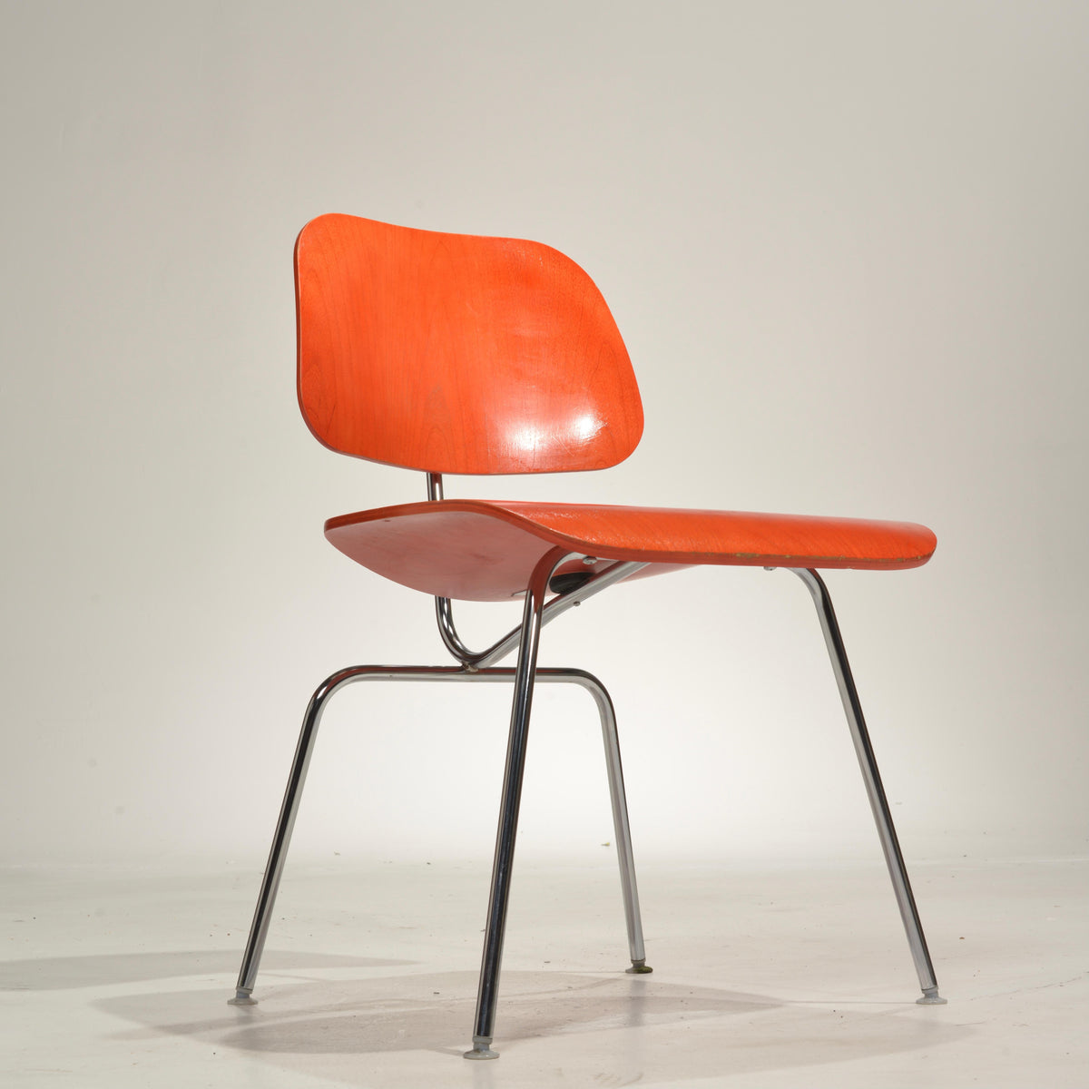 Charles and Ray Eames DCM molded plywood chair for Herman Miller, 1970 - view 6