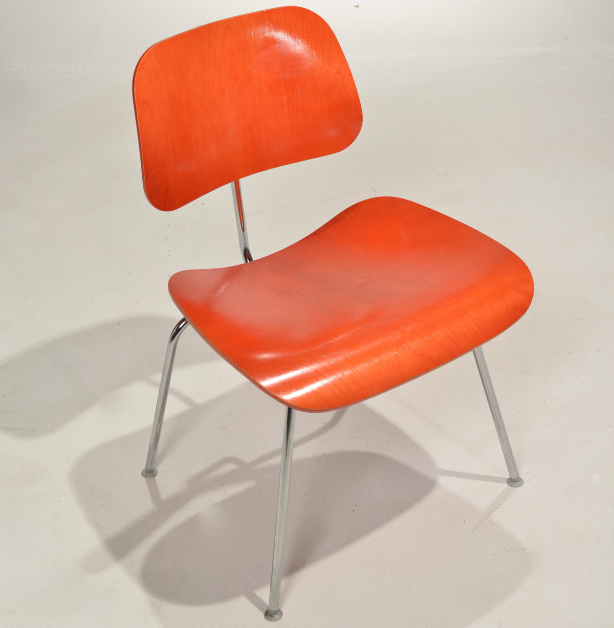 Charles and Ray Eames DCM molded plywood chair for Herman Miller, 1970 - view 7
