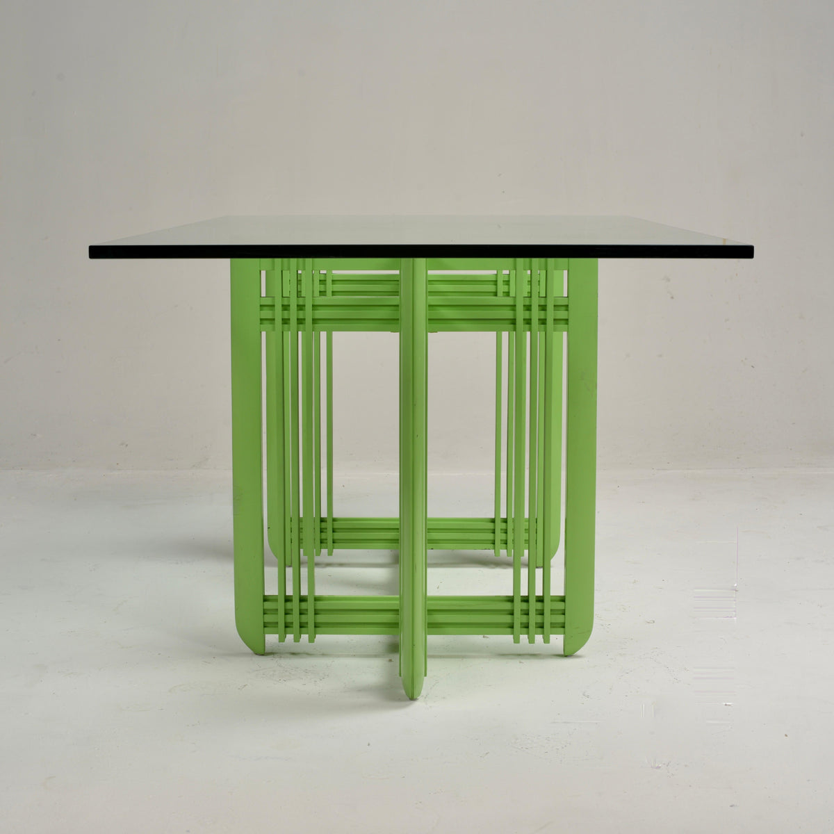 1990s Post-Modern maple and beveled glass dining table detail 19