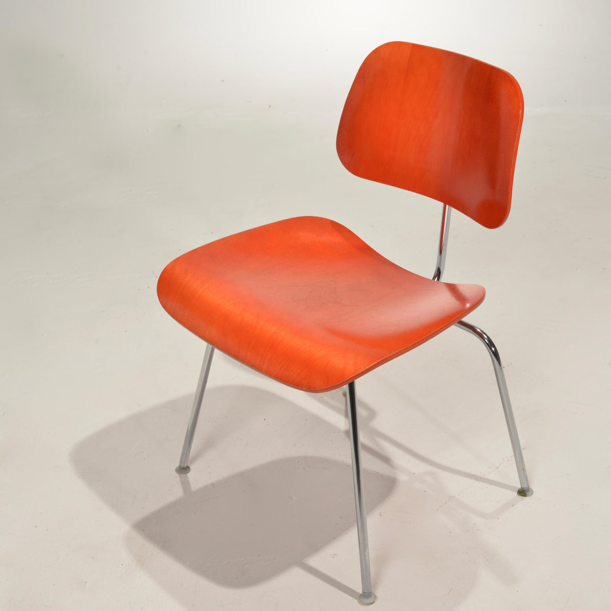 Charles and Ray Eames DCM molded plywood chair for Herman Miller, 1970 - view 10