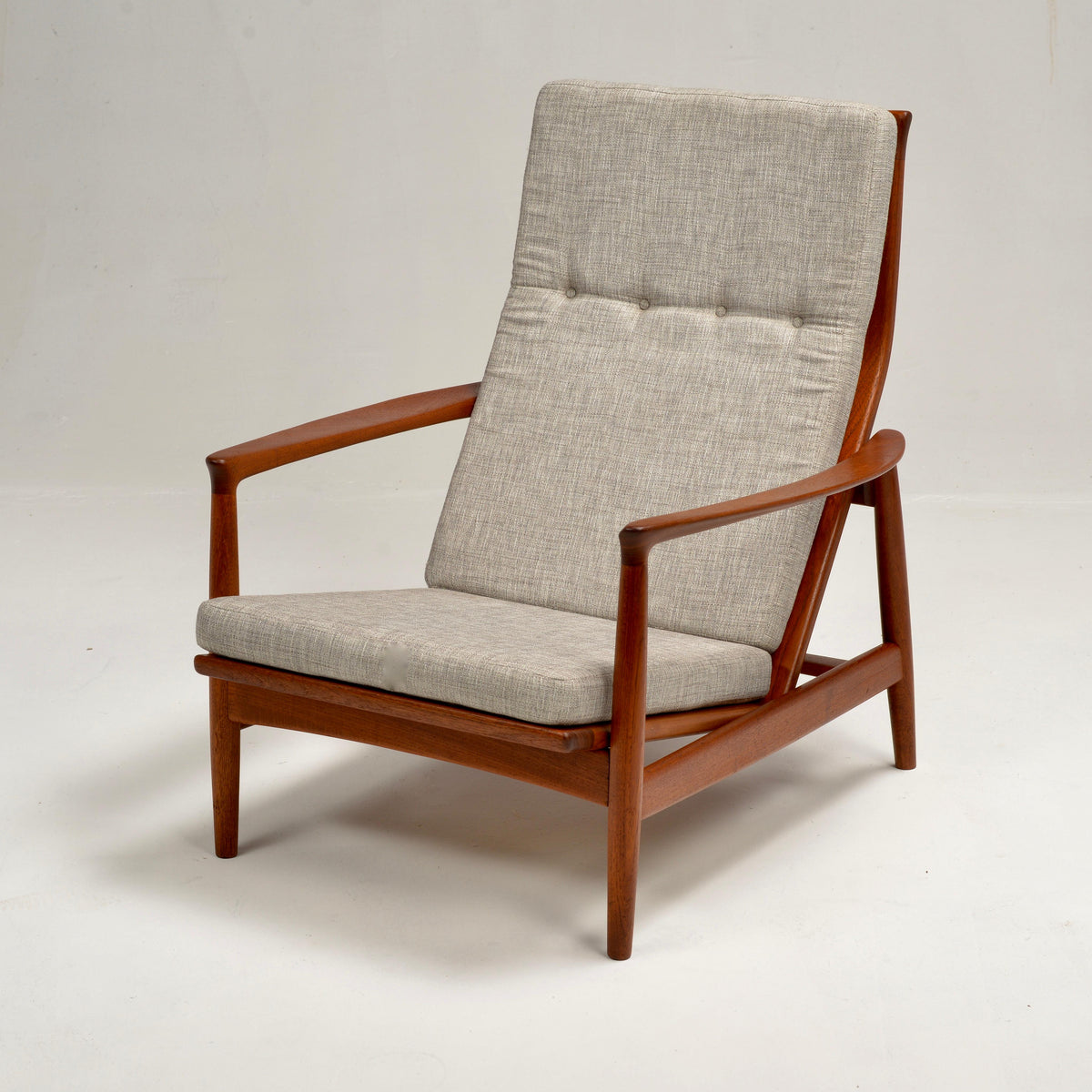 Folke Ohlsson Stanford teak armchair for DUX detail 3