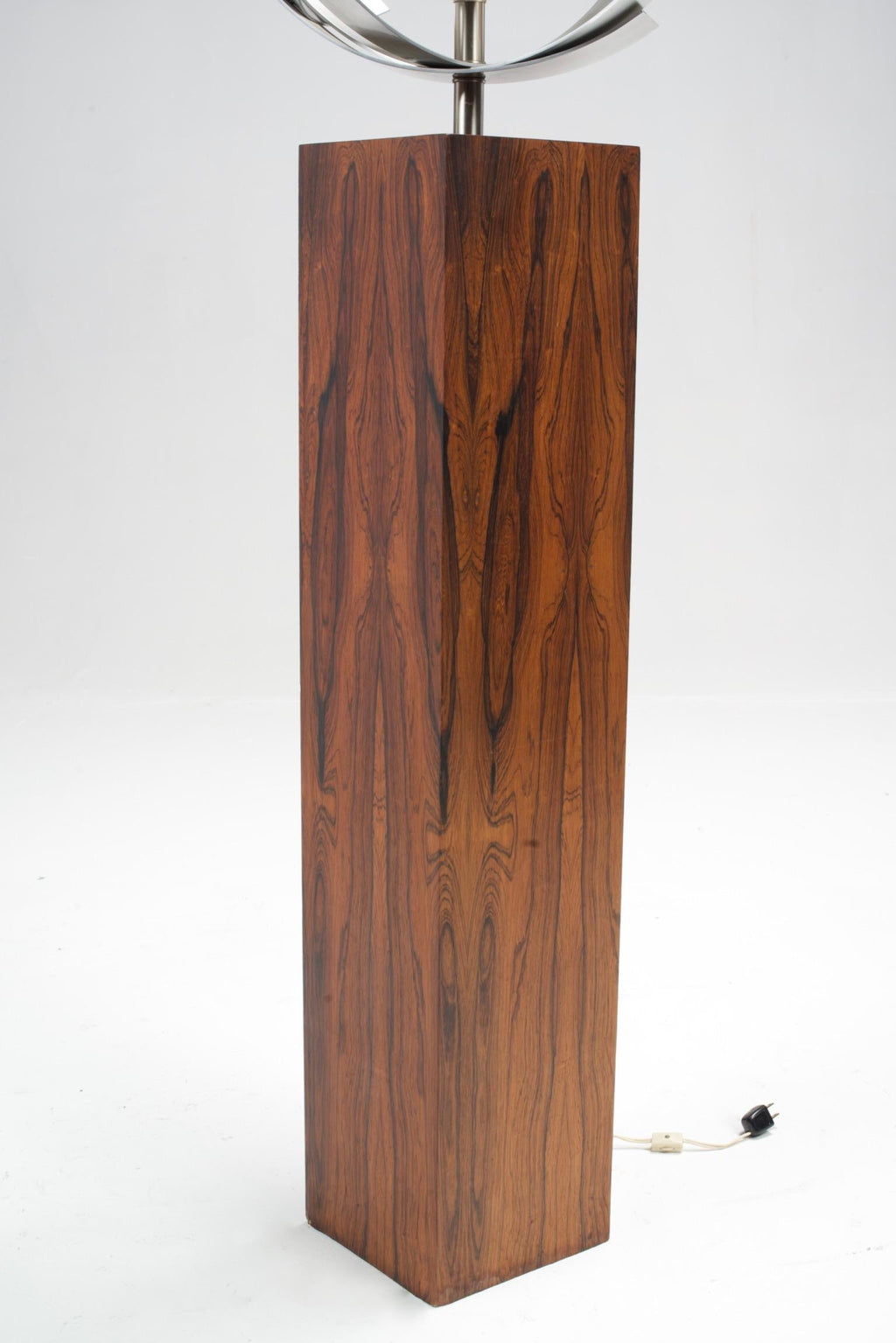 Laurel rosewood and aluminum floor lamp detail 5