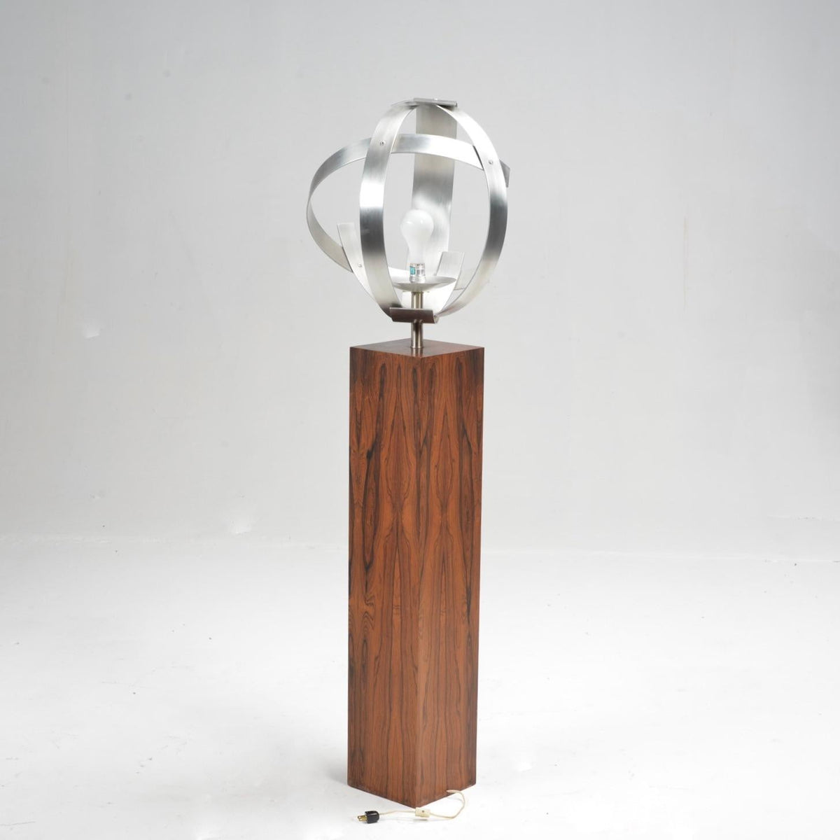 Laurel rosewood and aluminum floor lamp detail 6
