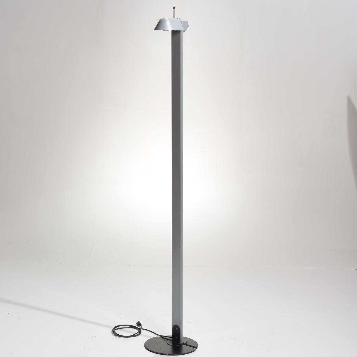 Ron Rezek adjustable metal floor lamp detail 2