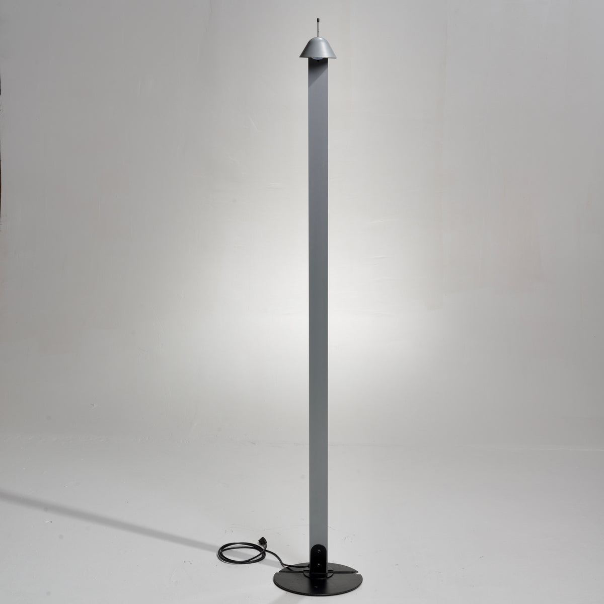Ron Rezek adjustable metal floor lamp detail 3