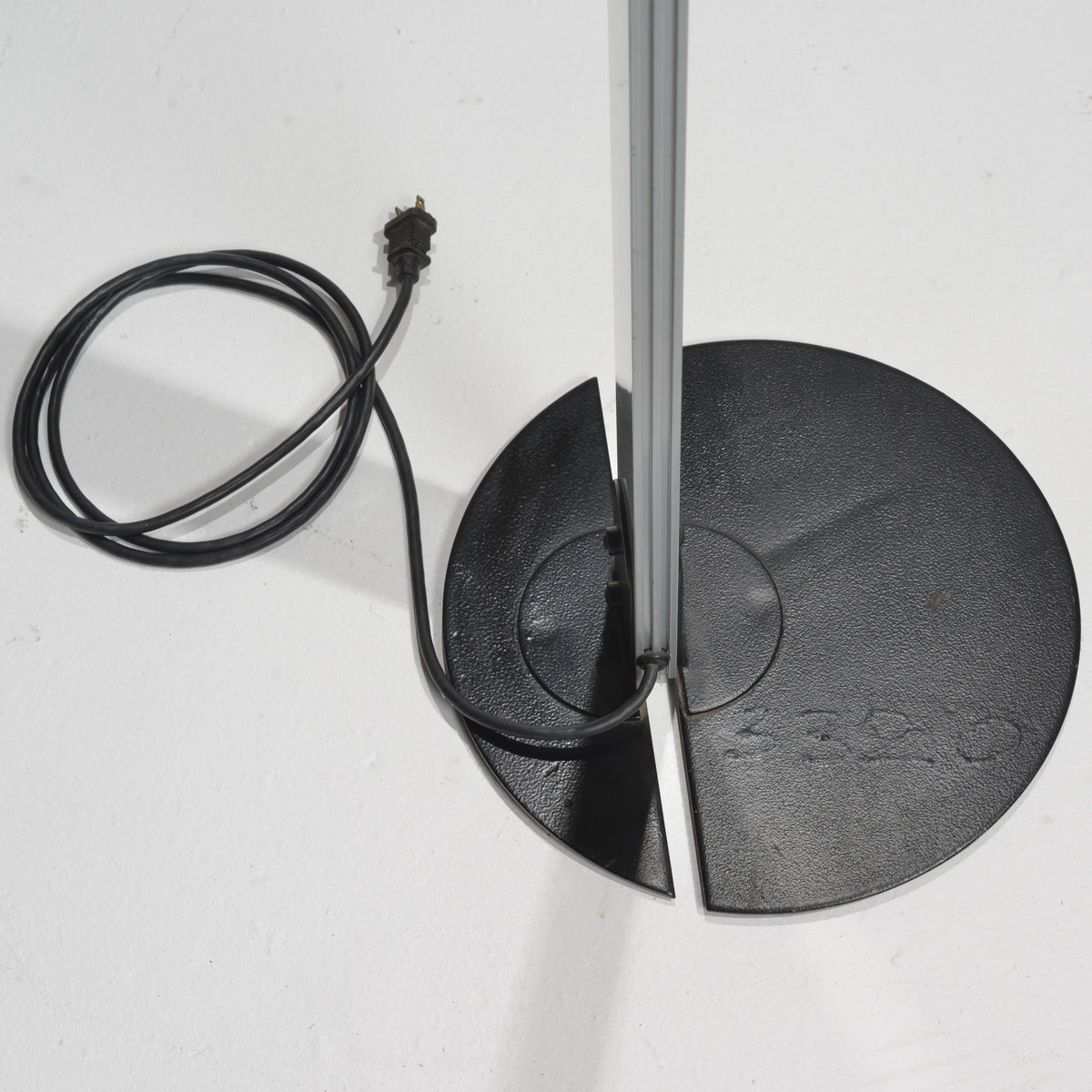 Ron Rezek adjustable metal floor lamp detail 7
