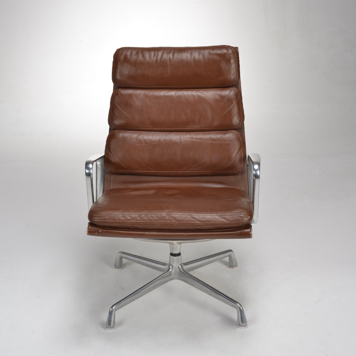 Herman Miller Eames Soft Pad Executive Lounge Chair