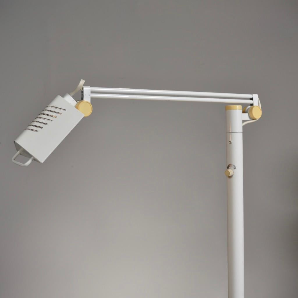 Italian Post-Modern adjustable floor lamp, circa 1980s - image 2