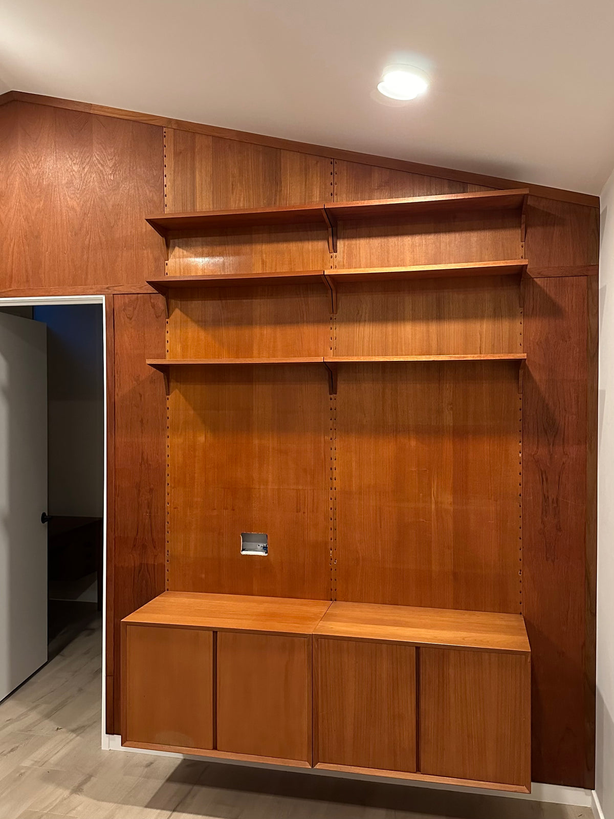 Cado System - Walnut