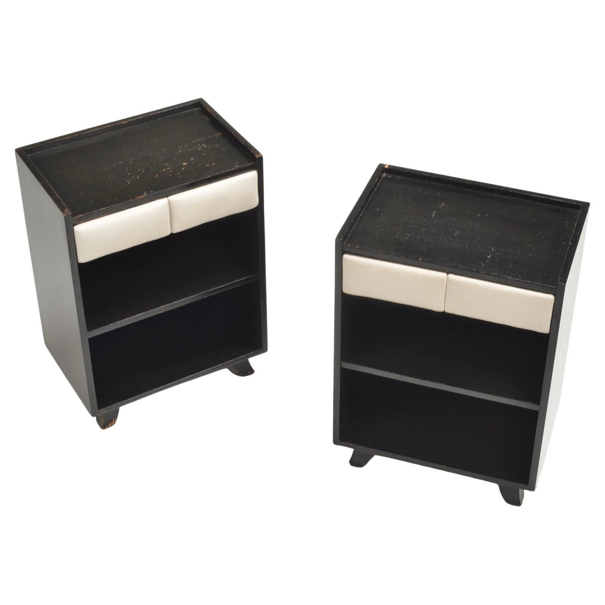 Pair of Gilbert Rohde nightstands for Herman Miller
