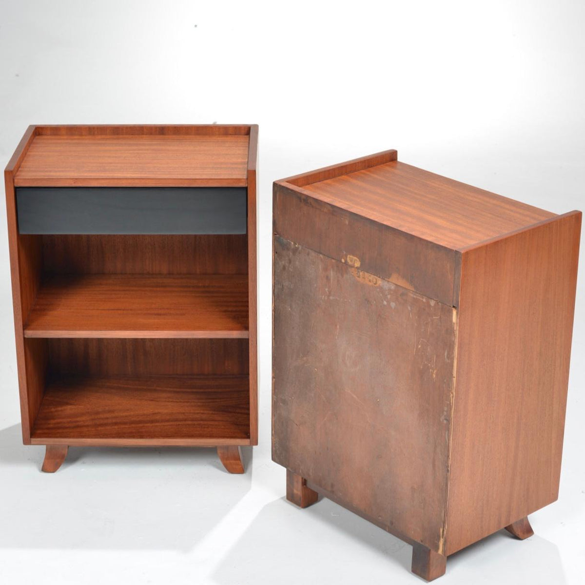 Gilbert Rohde Herman Miller walnut nightstand detail 12