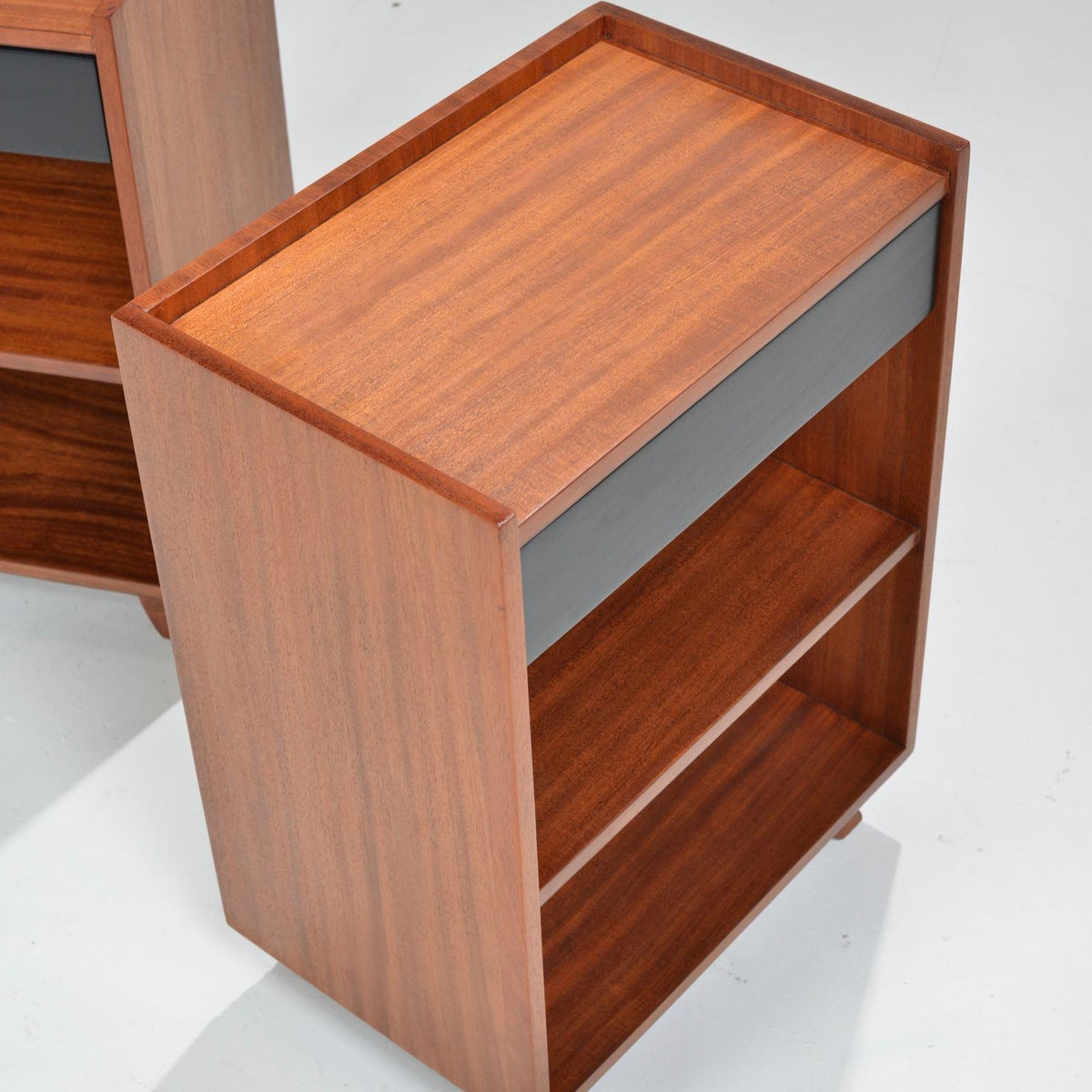 Gilbert Rohde Herman Miller walnut nightstand detail 14