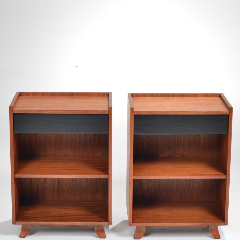 Gilbert Rohde Herman Miller walnut nightstand detail 3