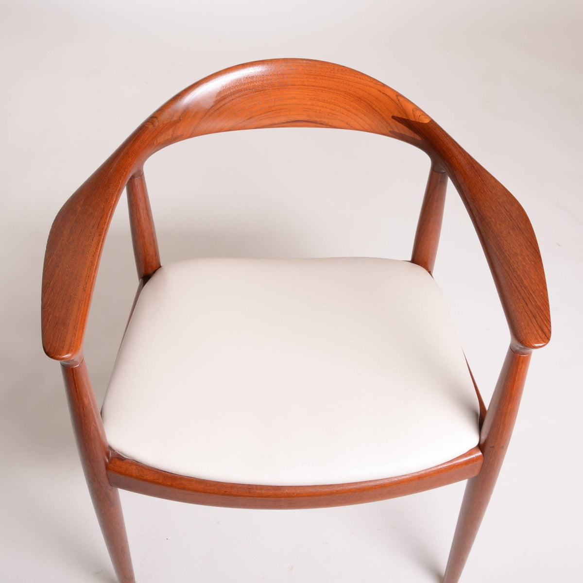 Hans Wegner JH-503 teak and leather chair detail 15