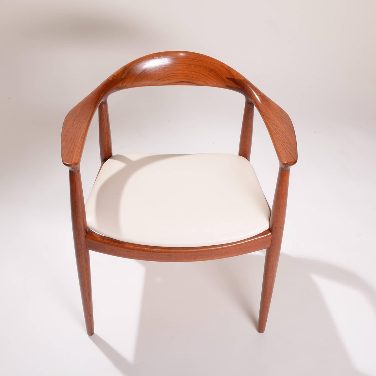 Hans Wegner JH-503 teak and leather chair detail 14