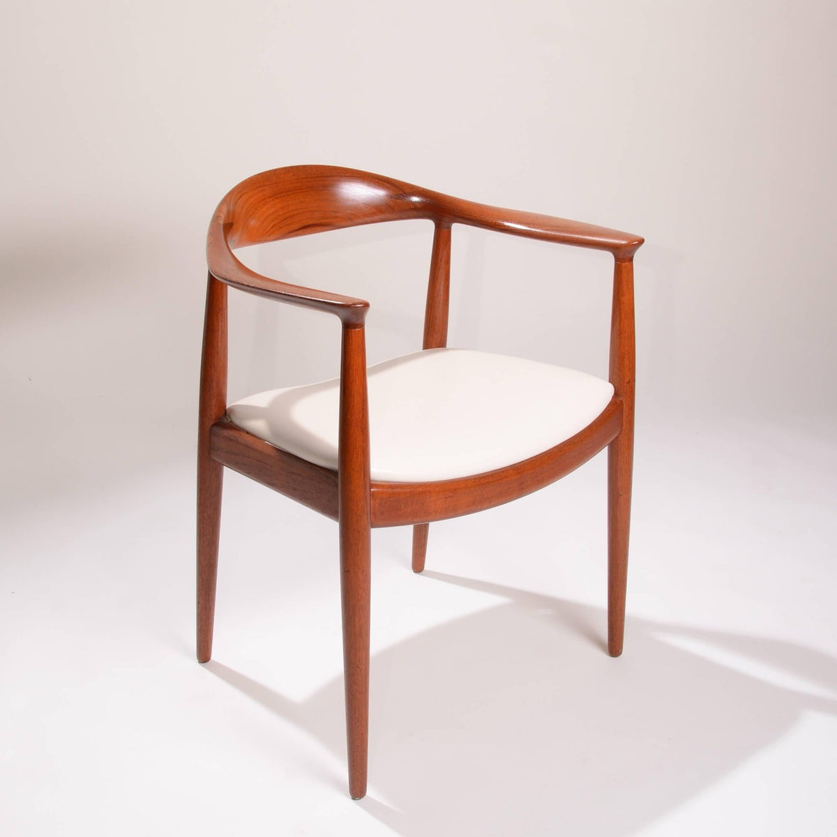 Hans Wegner JH-503 teak and leather chair detail 12