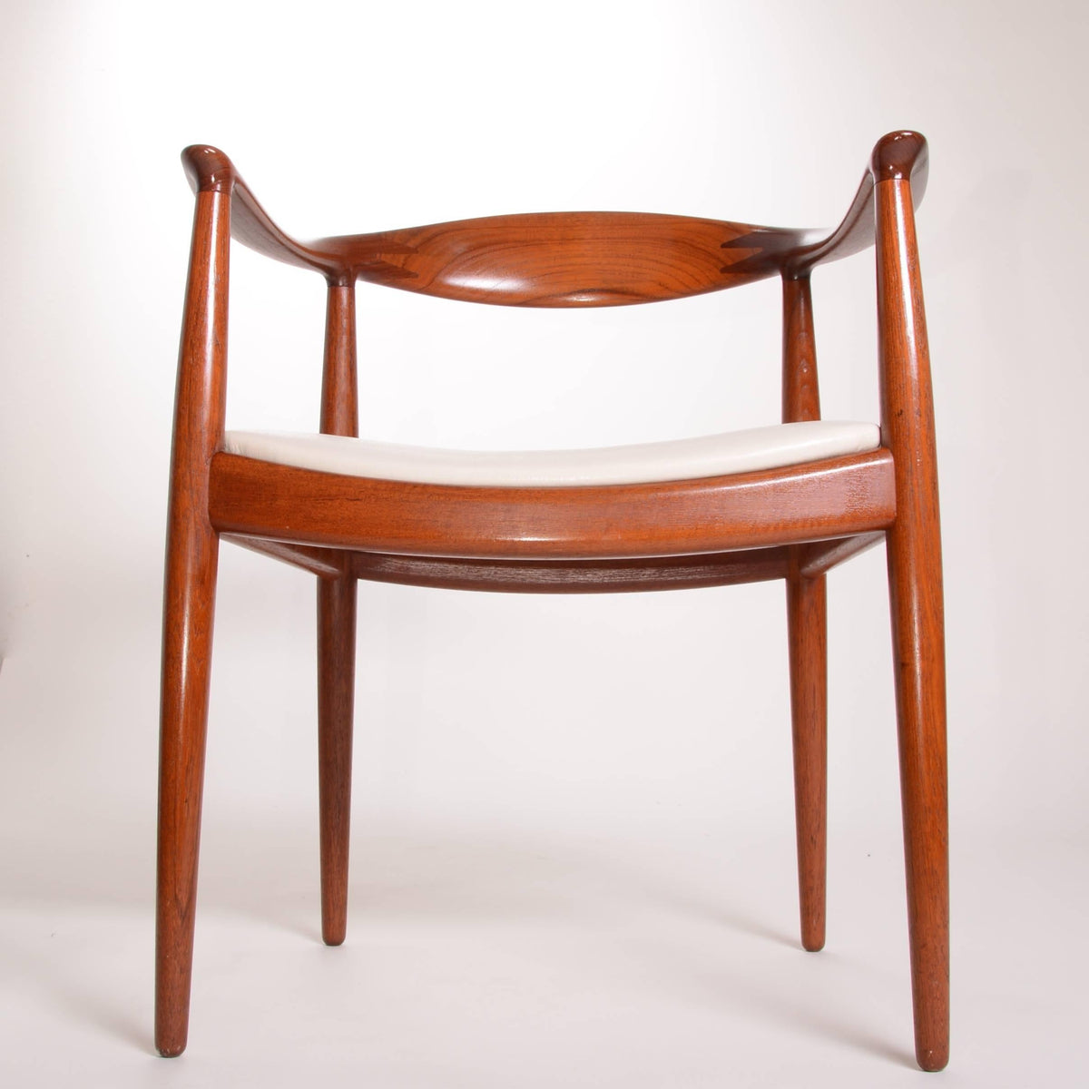Hans Wegner JH-503 teak and leather chair detail 16