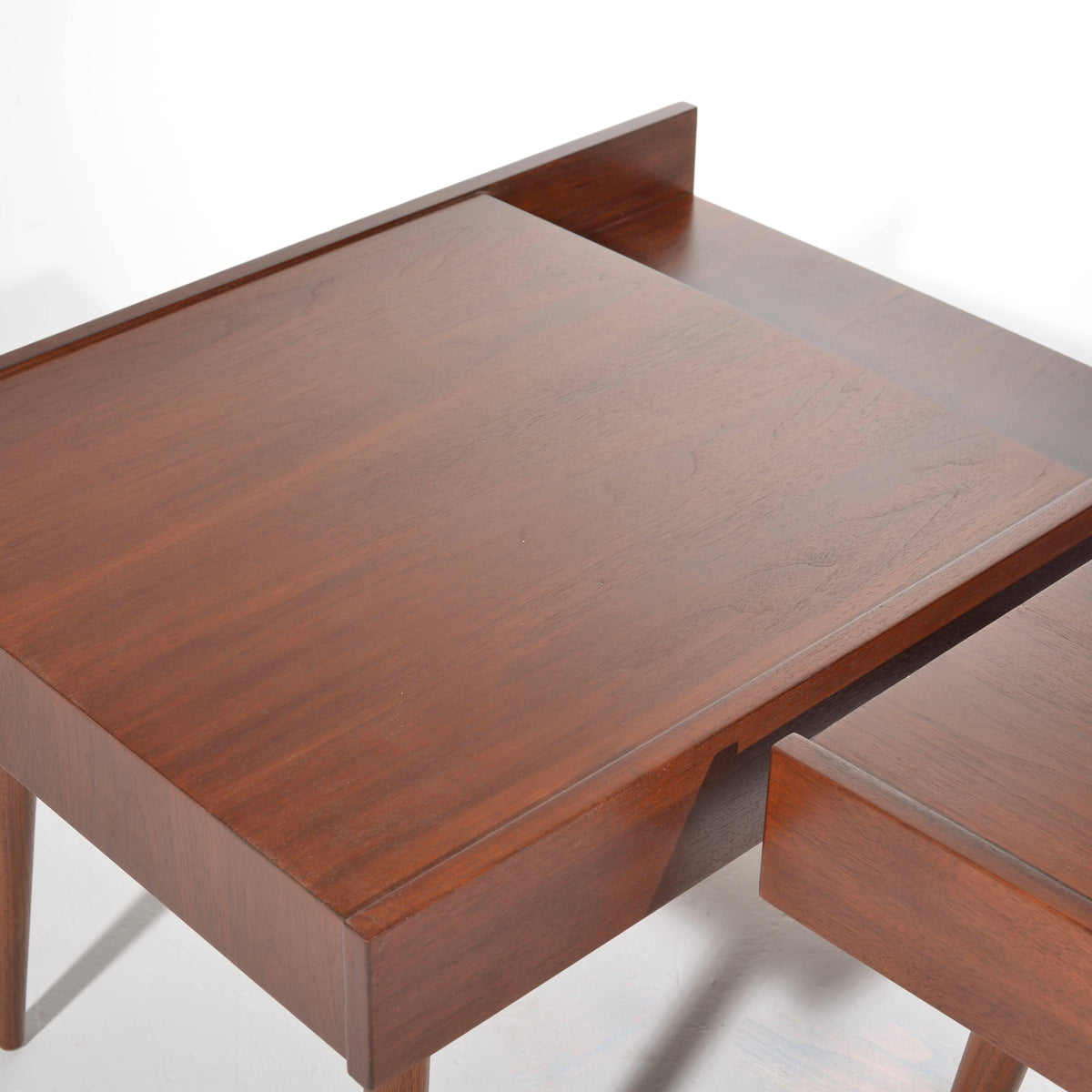 Milo Baughman Glenn of California end table detail 9