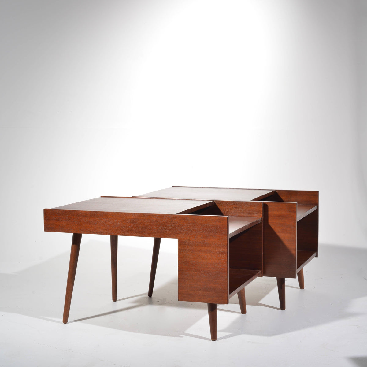 Milo Baughman Glenn of California end table detail 14