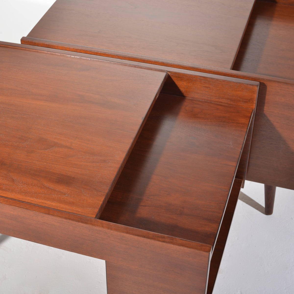 Milo Baughman Glenn of California end table detail 16